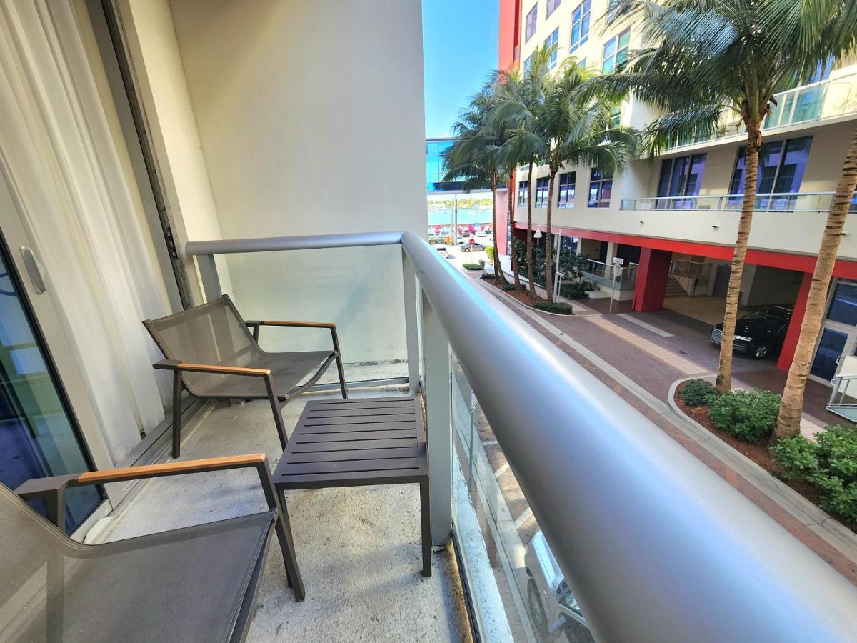 Hollywood Studios Condo Costa Холивуд Екстериор снимка